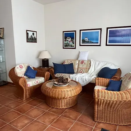 Tomillos Apartment *